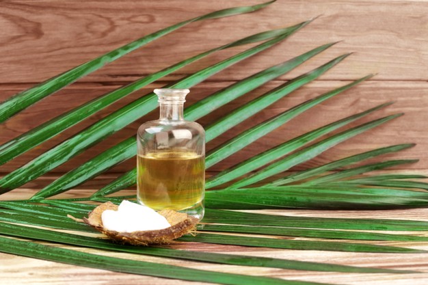 coconut-oil-glass-bottle-with-coconut