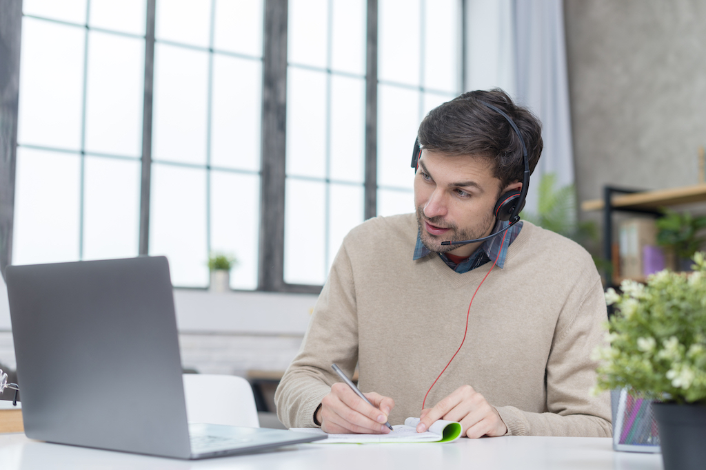 Top dental webinars for dental students & professionals