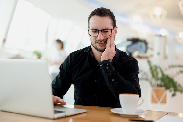 How does corporate life impact oral health feature image