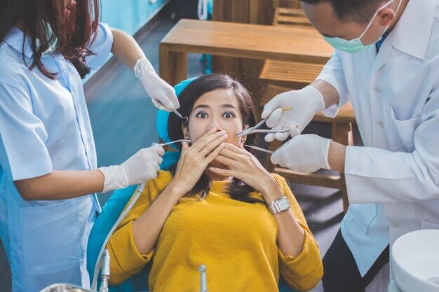 A Guide to Choosing an Endodontist for Dental Needs